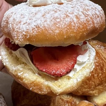 BJ Cinnamon - Bakeries Near Me - Folsom, California