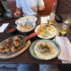 El Ranchero Restaurant - Fajitas del mar & burrito texacano