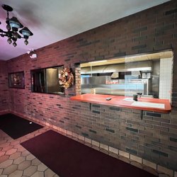 Central Pizza - Inside - order/pickup/takeout area other parts of the restaurant are closed as of sept 2022