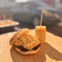 Mr Hot Bunz - Esquite Burger, a must