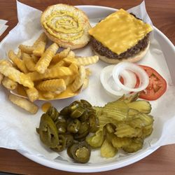 Burger Tex - Getting ready to assemble and devour !!!