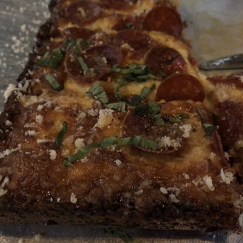 Taglio - Columbia Tusculum - Hot honey and pepperoni - Pizza Near Me - Cincinnati, Ohio