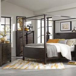 Bernie & Phyl's Furniture