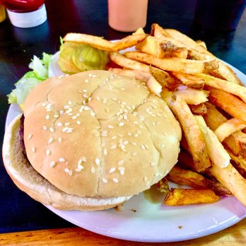 Ray's Tavern - Cheeseburger with fries - Burgers Near Me - Green River, Utah Ray's Tavern - Cheeseburger with fries - Burgers Near Me - Green River, Utah