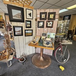 Colonial Folk Art Studio and Gallery