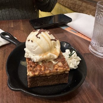 Sisters Thai - Toffee Cake with Vanilla Ice Cream - Thai Near Me - Fairfax, Virginia Sisters Thai - Toffee Cake with Vanilla Ice Cream - Thai Near Me - Fairfax, Virginia