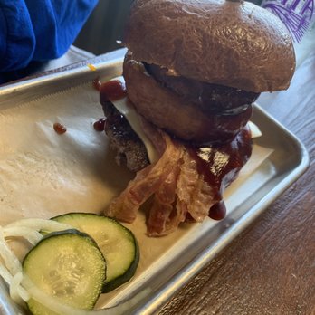 Bubba’s Bones & Brews - Western burger - Gastropubs Near Me - Cathedral City, California