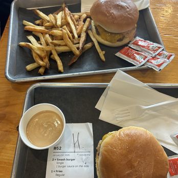 Top Gun Burgers - Smash burgers and fries - Sandwiches Near Me - Toronto, Ontario Top Gun Burgers - Smash burgers and fries - Sandwiches Near Me - Toronto, Ontario