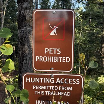 Mueller State Park - Signage on trail at Mueller State Park - Hiking Near Me - Divide, Colorado