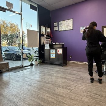 Roopa's Brow Lounge - Purple - Threading Services Near Me - Los Angeles, California Roopa's Brow Lounge - Purple - Threading Services Near Me - Los Angeles, California