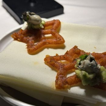 ORUJO Taller De Gastronomía - Bacalaitos con guacamole y ostra - Caribbean Near Me - San Juan, Puerto Rico