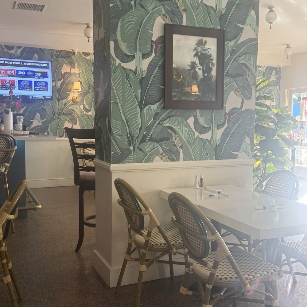 The Thirsty Palms - A look inside - Bars Near Me - Palm Springs, California The Thirsty Palms - A look inside - Bars Near Me - Palm Springs, California