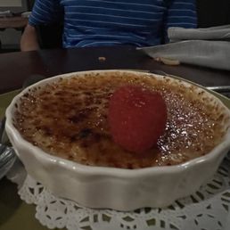 Crème brûlée - poorly flavored, undesirable viscosity and overpriced