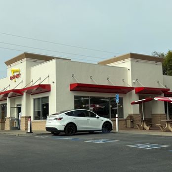 In-N-Out Burger - Restaurant - Fast Food Near Me - Mountain View, California