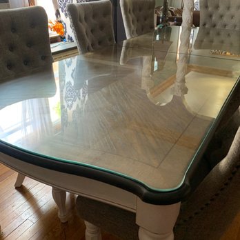 Tayloe Glass - Dining room table - Windows Installation Near Me - Oak Park, Illinois