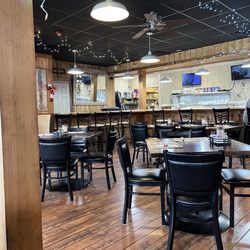 Angelo's Franklin Diner - Interior table seating
