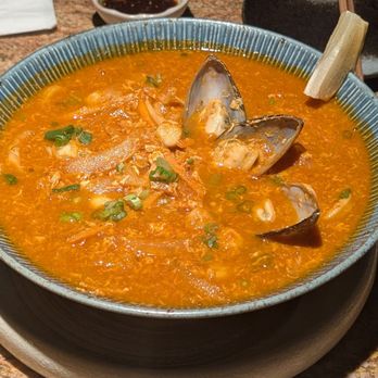 Enraku - Spicy seafood udon - Sushi Bars Near Me - Fullerton, California