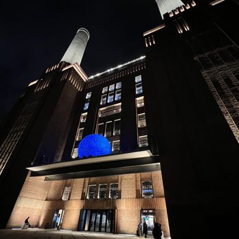 Battersea Power Station - Landmarks & Historical Buildings Near Me - London, XGL