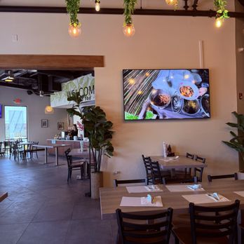 Pho Thom - Cooking channel of the TV in the dining area - Vietnamese Near Me - Murrieta, California Pho Thom - Cooking channel of the TV in the dining area - Vietnamese Near Me - Murrieta, California