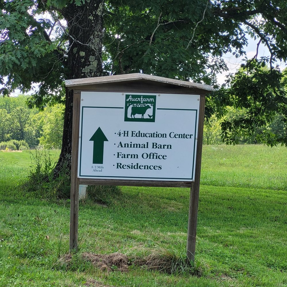 Auerfarm - Sign - Hiking Near Me - Bloomfield, Connecticut