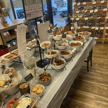Treats Unleashed - Pet Stores Near Me - Kansas City, Missouri Treats Unleashed - Pet Stores Near Me - Kansas City, Missouri