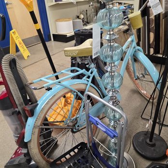 Goodwill - Thrift Stores Near Me - Indianapolis, Indiana Goodwill - Thrift Stores Near Me - Indianapolis, Indiana