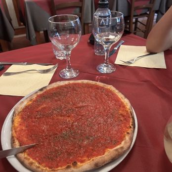 Trattoria Pizzeria Dante - Marinara pizza - Pizza Near Me - Florence, FI Trattoria Pizzeria Dante - Marinara pizza - Pizza Near Me - Florence, FI