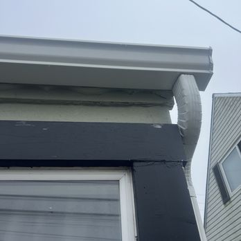 Oscar's Gutters & Downspouts - Partial pic of new gutter w downspout. - General Contractors Near Me - San Bruno, California Oscar's Gutters & Downspouts - Partial pic of new gutter w downspout. - General Contractors Near Me - San Bruno, California