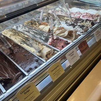 Bacio di Latte - Ice Cream & Frozen Yogurt Near Me - Los Angeles, California Bacio di Latte - Ice Cream & Frozen Yogurt Near Me - Los Angeles, California