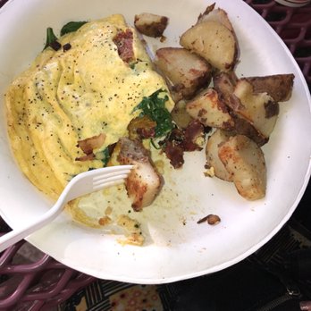 Koa Pancake House - Spinach, Bacon & Cheese Omelette with Home Potatoes - Breakfast & Brunch Near Me - Honolulu, Hawaii Koa Pancake House - Spinach, Bacon & Cheese Omelette with Home Potatoes - Breakfast & Brunch Near Me - Honolulu, Hawaii