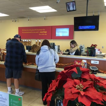 Wells Fargo Bank - Only 3 bankers with 30 people ahead of me. - Banks & Credit Unions Near Me - Concord, California Wells Fargo Bank - Only 3 bankers with 30 people ahead of me. - Banks & Credit Unions Near Me - Concord, California