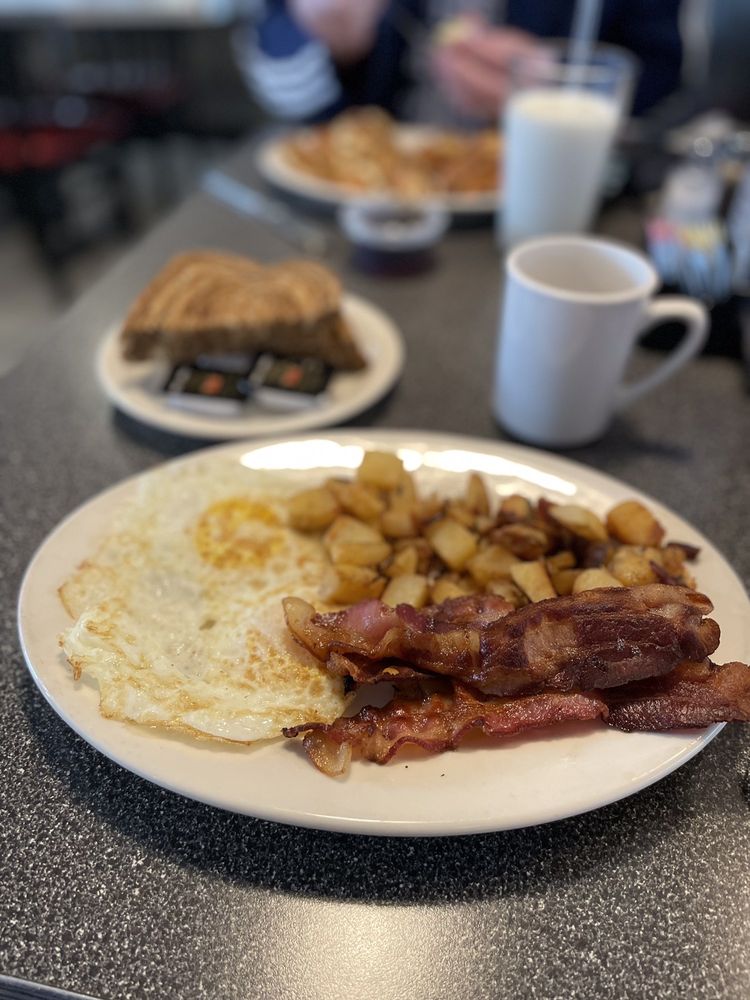Food from Joe's Griddle & Grill