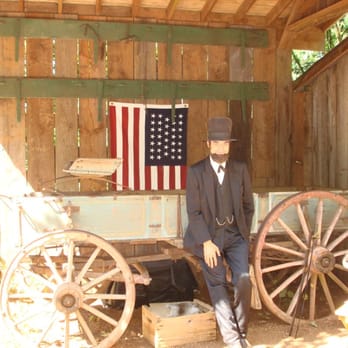 Enchanted Forest - Mr. Lincoln - this is a real guy! (not a wax figure) - Amusement Parks Near Me - Turner, Oregon