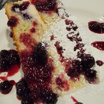 Cooyon's Restaurant - Lemon Berry Cake - Cajun/Creole Near Me - Mountain Home, Arkansas