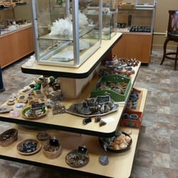Windy Way Rock Shop - Display 1
