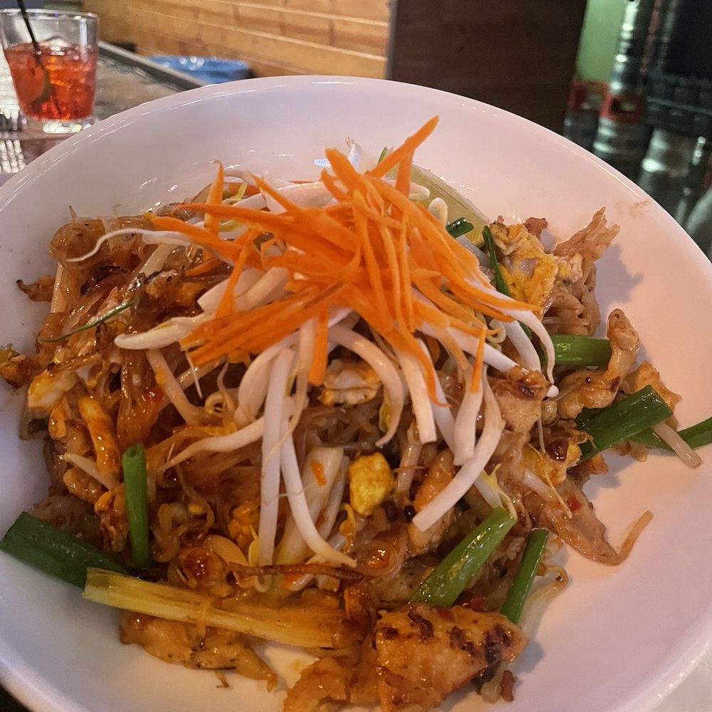 Visalia Brewing - Pad Thai (chicken) - Beer Bar Near Me - Visalia, California Visalia Brewing - Pad Thai (chicken) - Beer Bar Near Me - Visalia, California