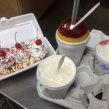 Raspado Xperts - Look how perfect my Banana split looks!! - Juice Bars & Smoothies Near Me - Humble, Texas