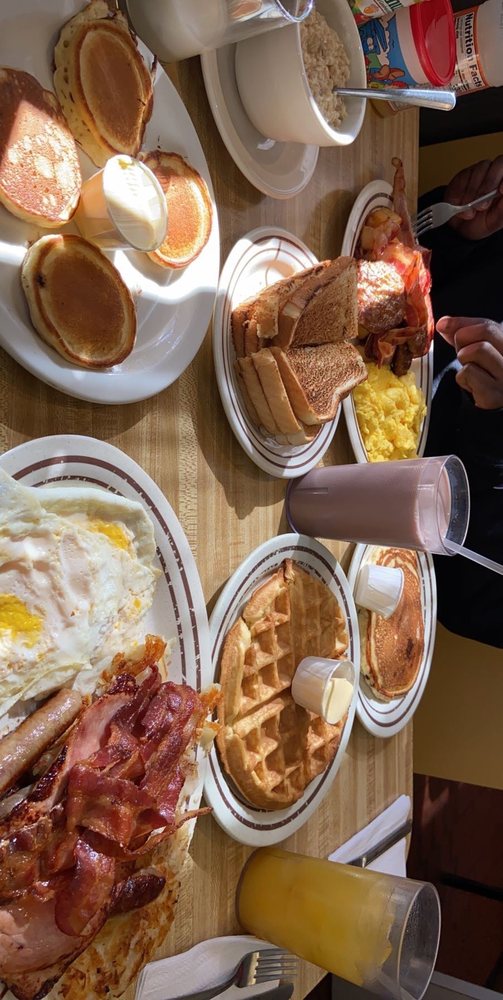 PICKLE BARREL DELICATESSEN 32 Reviews 305 Pleasant St, Worcester