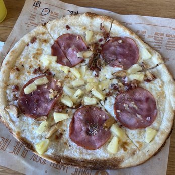 Blaze Pizza - Barely have any cheese. My oregano and sea salt were on the middle. And the crust were thin as a paper. - Salad Near Me - Nampa, Idaho Blaze Pizza - Barely have any cheese. My oregano and sea salt were on the middle. And the crust were thin as a paper. - Salad Near Me - Nampa, Idaho