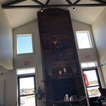 Helen's Restaurant - Interior - Breakfast & Brunch Near Me - Machias, Maine