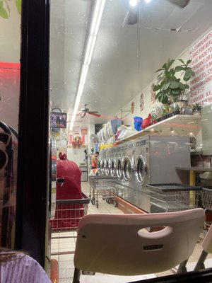 Hong Guang Laundromat, 4345 41st St, Sunnyside, NY 11104, US