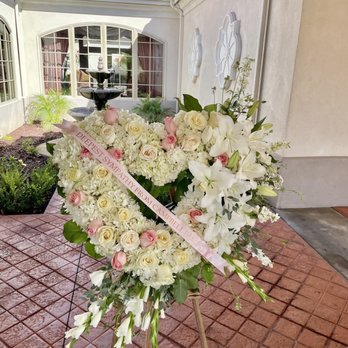 Bella Rosa Gardens - Heart-shaped Standing Spray. - Florists Near Me - Cypress, California
