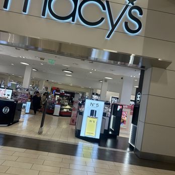 Macy's - Department Stores Near Me - Cerritos, California