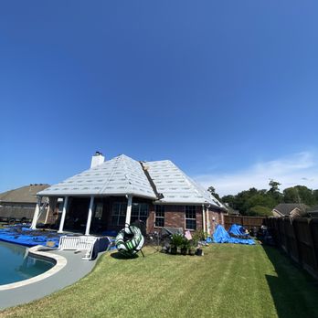 Arocha Enterprise - a house with a pool in the yard - Roofing Near Me Arocha Enterprise - a house with a pool in the yard - Roofing Near Me
