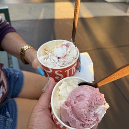 We got single scoops but split cups . The coconut/cherry, Watermelon , I can't remember the other 2 flavors. We got single scoops but split cups . The coconut/cherry, Watermelon , I can't remember the other 2 flavors.