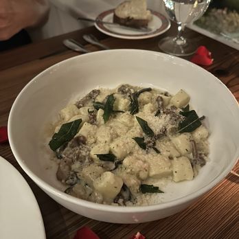 Cafe Beaujolais - Breakfast & Brunch Near Me - Mendocino, California