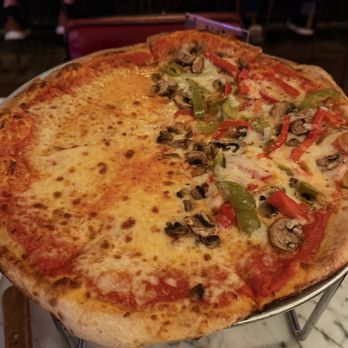 Hullabaloo - Pizza - Gastropubs Near Me - West Palm Beach, Florida