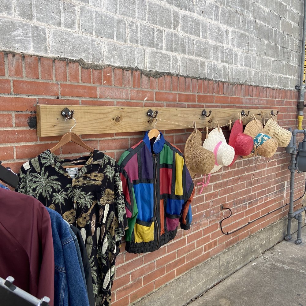 20/20 Vintage - Outside area - Used, Vintage & Consignment Near Me - Corpus Christi, Texas 20/20 Vintage - Outside area - Used, Vintage & Consignment Near Me - Corpus Christi, Texas