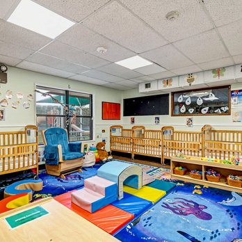 Cascade Park KinderCare - Infant Classroom - Child Care & Day Care Near Me - Vancouver, Washington Cascade Park KinderCare - Infant Classroom - Child Care & Day Care Near Me - Vancouver, Washington