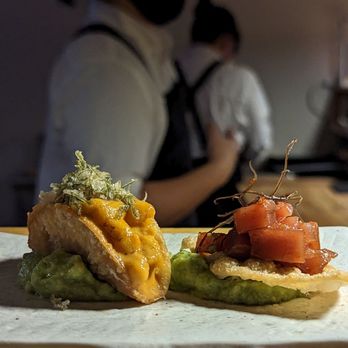 Fukurou - Uni taco and play on ahi poke with guac - Sushi Bars Near Me - Honolulu, Hawaii Fukurou - Uni taco and play on ahi poke with guac - Sushi Bars Near Me - Honolulu, Hawaii